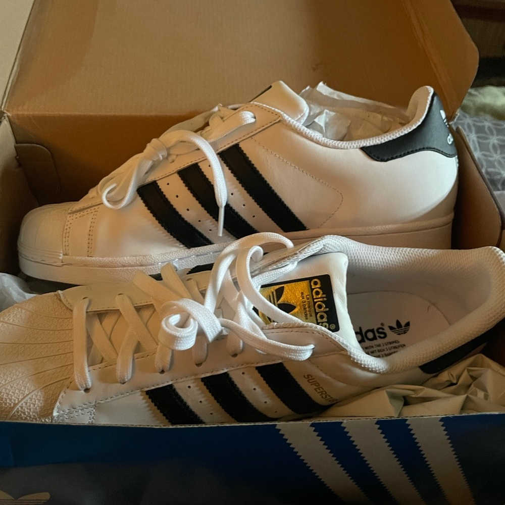 Men’s size 10.5 adidas sneakers